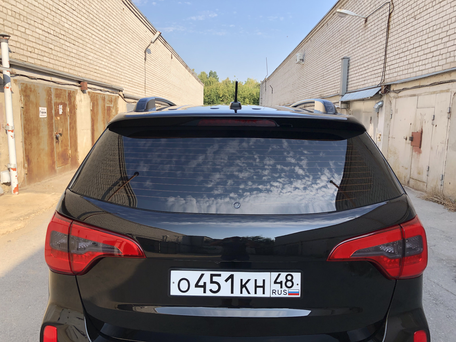 Удалил значок киа, и снял дворник! — KIA Sorento (2G), 2,2 л, 2019 года ...
