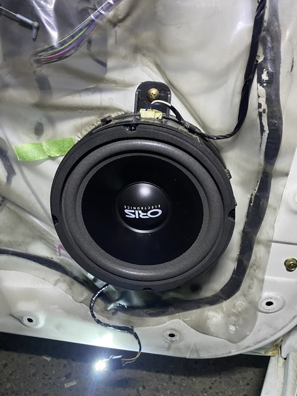 Динамики вверх ногами стали. — Mitsubishi Grandis