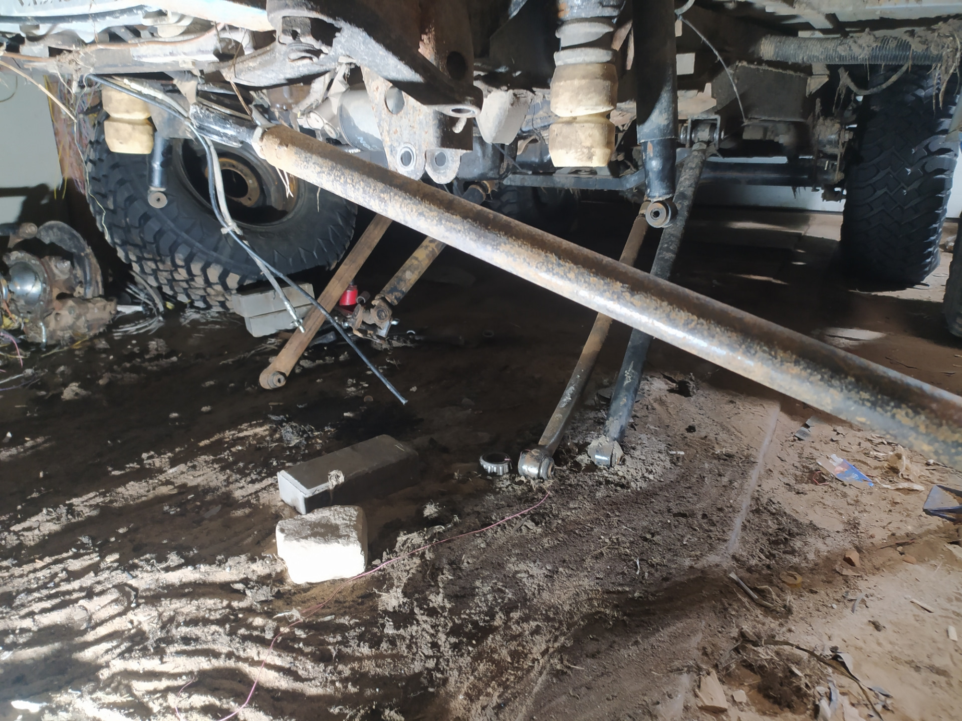 Пересвап мостов. Демонтаж. — УАЗ 3962, 4,3 л, 2000 года | своими руками ...