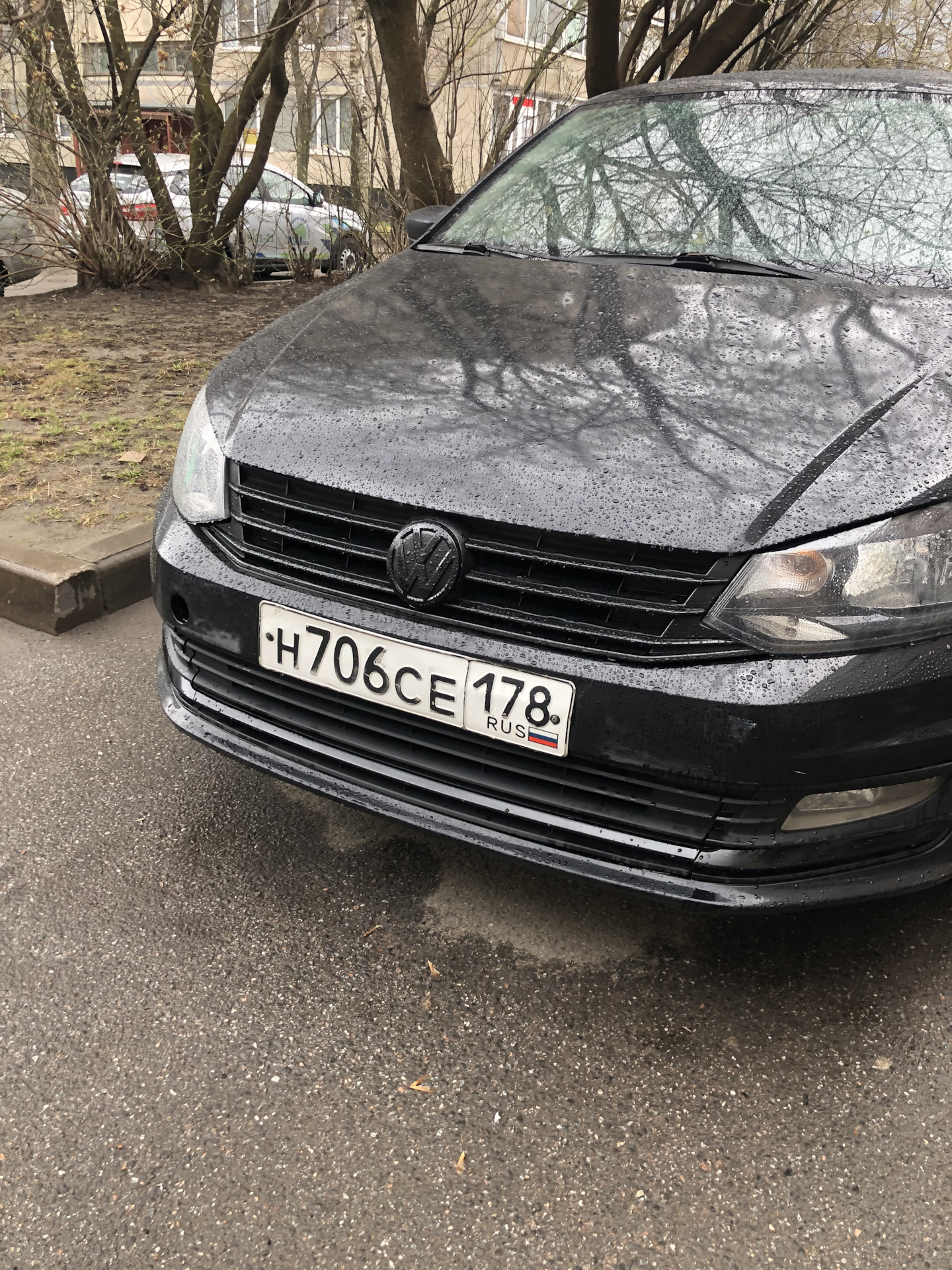 Полный анти-хром на Поло — Volkswagen Polo Sedan, 1,6 л, 2013 года ...