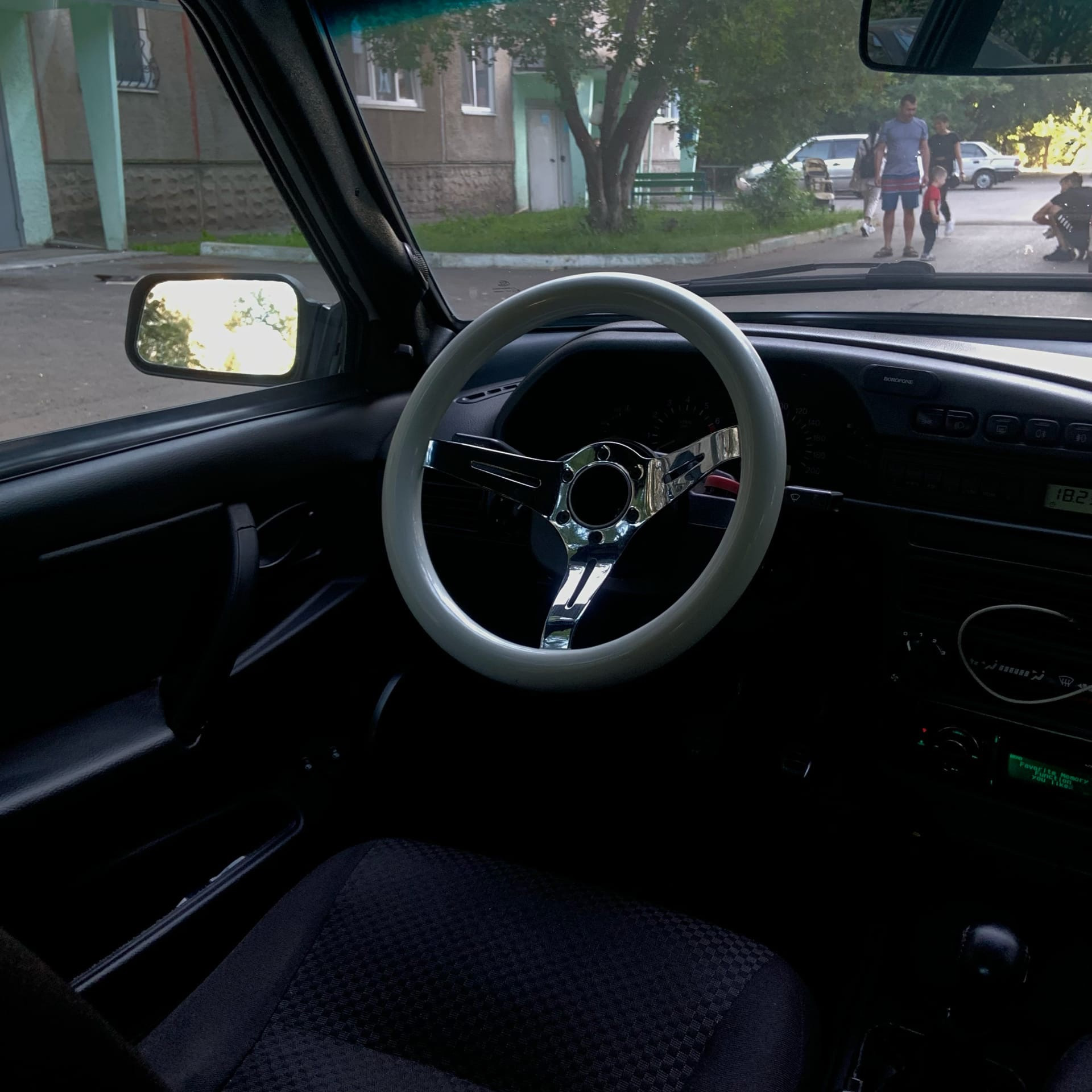 Белый руль из Японии — Lada 2114, 1,6 л, 2012 года | аксессуары | DRIVE2