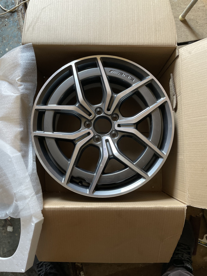 Литые диски Мерседес 9Jx19 ET49 5x112 на Mercedes-Benz E-Class (W213 ...