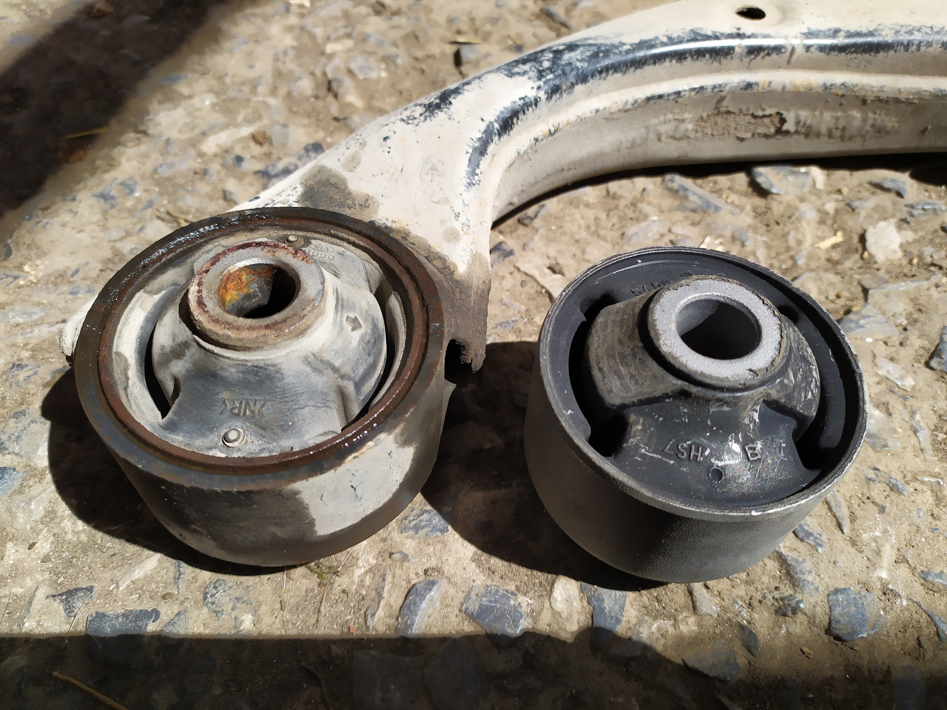 сайлентблоки передних рычагов киа сид 2013. Ceed jd задние сайлентблоки. сайлентблок задней балки киа сид 2008. плавающий сайлентблок киа сид 2008. сайлентблоки схождения задний киа сид.