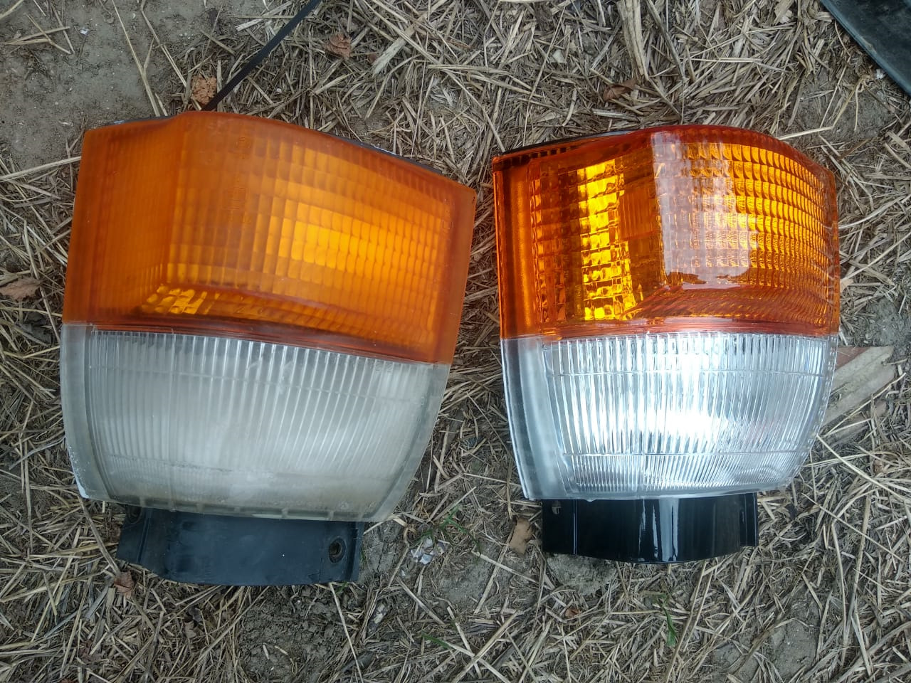 Габариты ниссан атлас r8f23. Ниссан атлас габаритные огни. Лампочки ниссан атлас. Лампочки ниссан атлас. Ниссан атлас 2000 фонарь поворота.