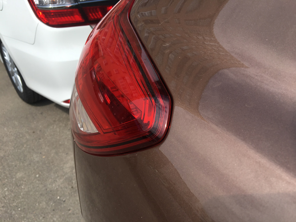 Ставим на место, затягиваем. Получаем равномерный зазор. — Lada XRAY