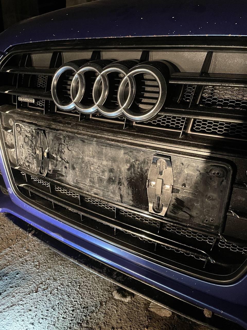 #16 Стайлинг: рамки для номеров plexiclick — Audi A5 (1G), 2 л, 2016 ...