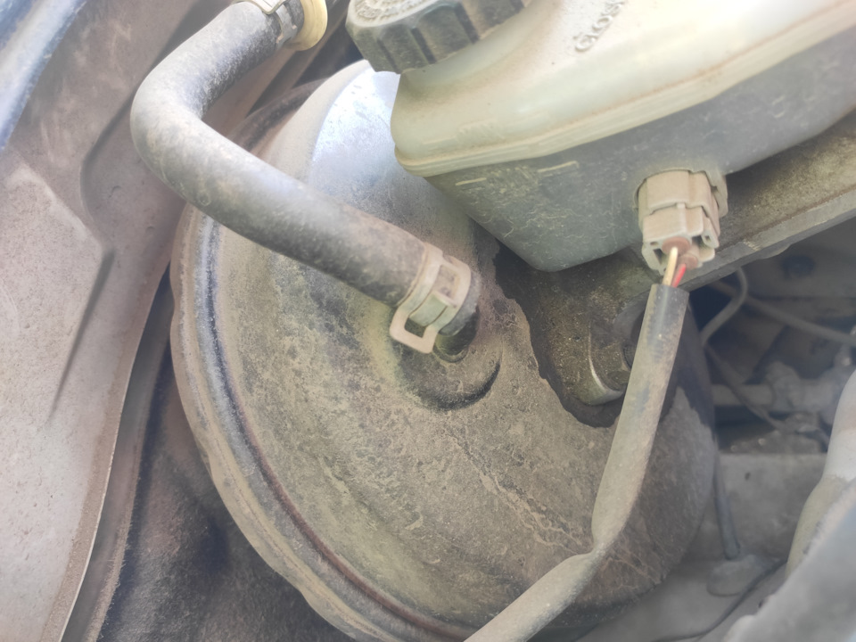 Кажется назревает замена ГТЦ, что скажете?! Пробежало немного тормозухи, когда глушу мотор от гтц идет звук, словно, пропускает давление не туда куда надо, хотя клапан на трубке исправен, в одну сторону дует, а в другую нет. По работе тормозов пока вопросов нет, но думаю скоро будут(( какой и гтц лучше взять, чтобы более производительный был и встал по заводу? — Toyota Chaser (100)