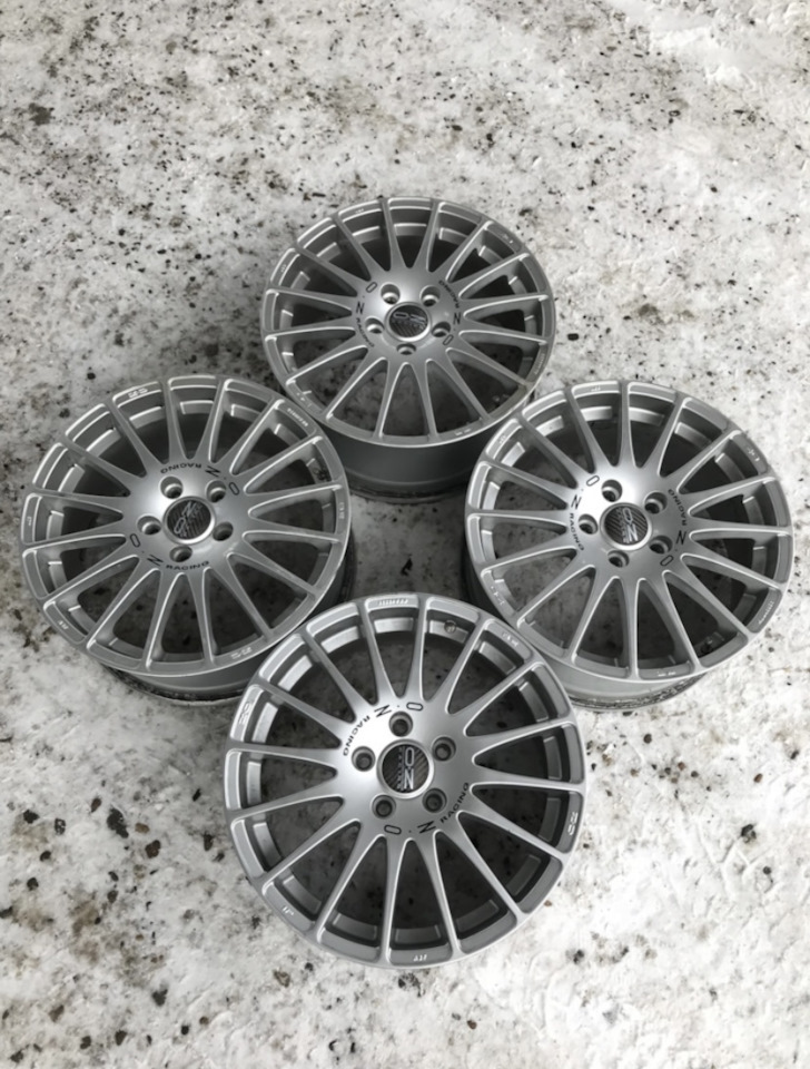 Кованые диски OZ 7,5Jx17 ET35 5x112 на Volkswagen Golf Alltrack (Mk7 ...