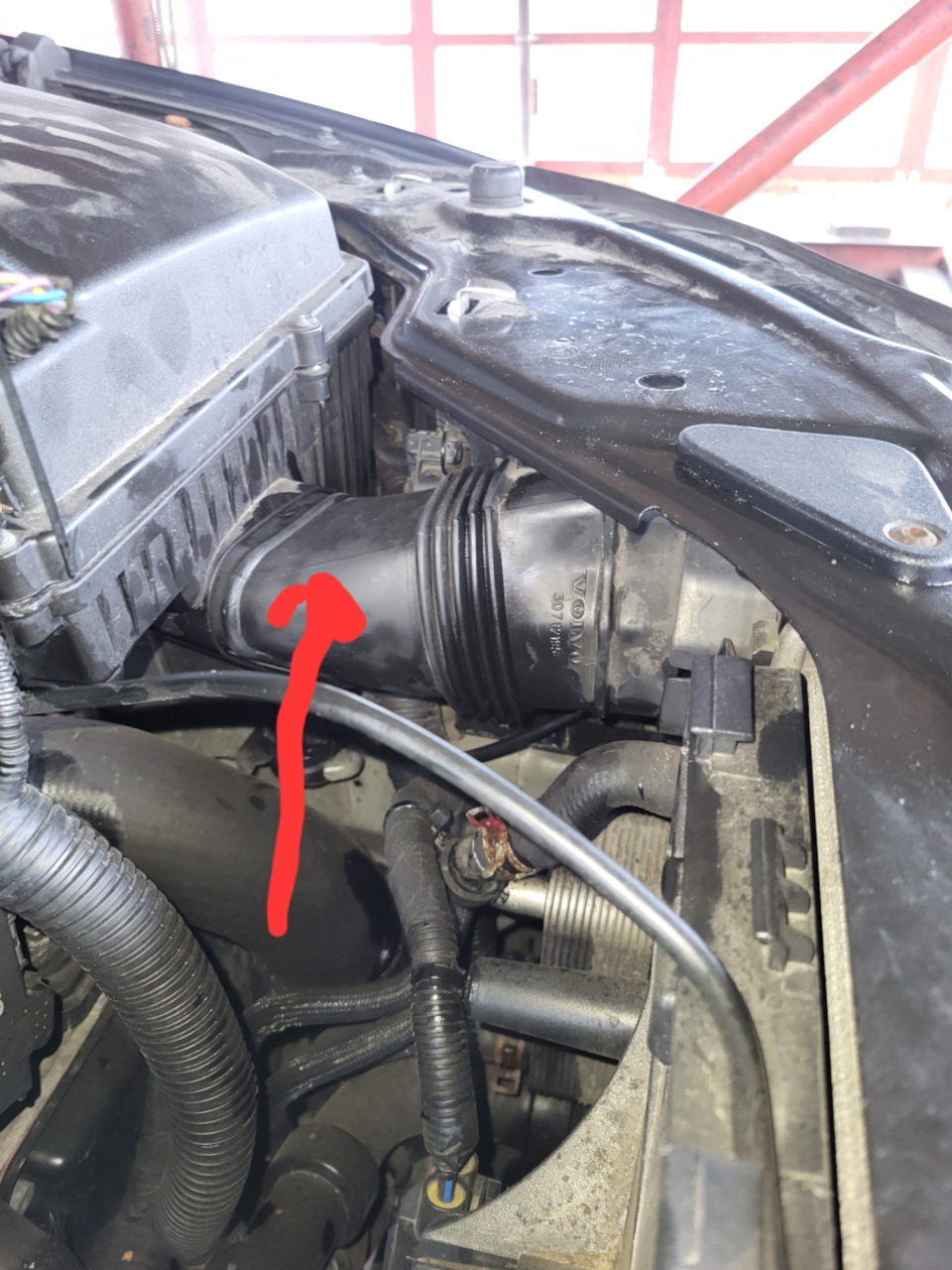 Патрубок Volvo V70 III — Volvo V70 III, 2 л, 2012 года | своими руками ...