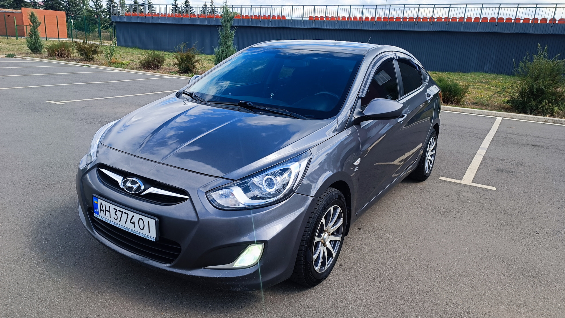 Hyundai Accent (4G) 1.6 бензиновый 2013 | Grafit на DRIVE2