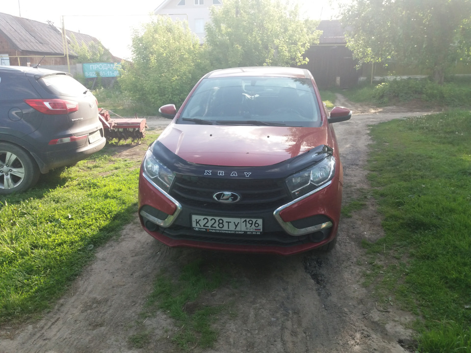 Запись не о чём (дефлектор капота) — Lada XRAY, 1,8 л, 2019 года ...