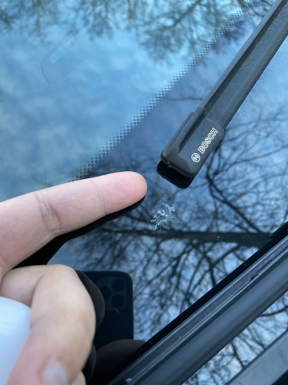 Попробуем помочь автофокусу найти трещину, подставив для фокусировки палец — BMW 2 series Active Tourer (F45)