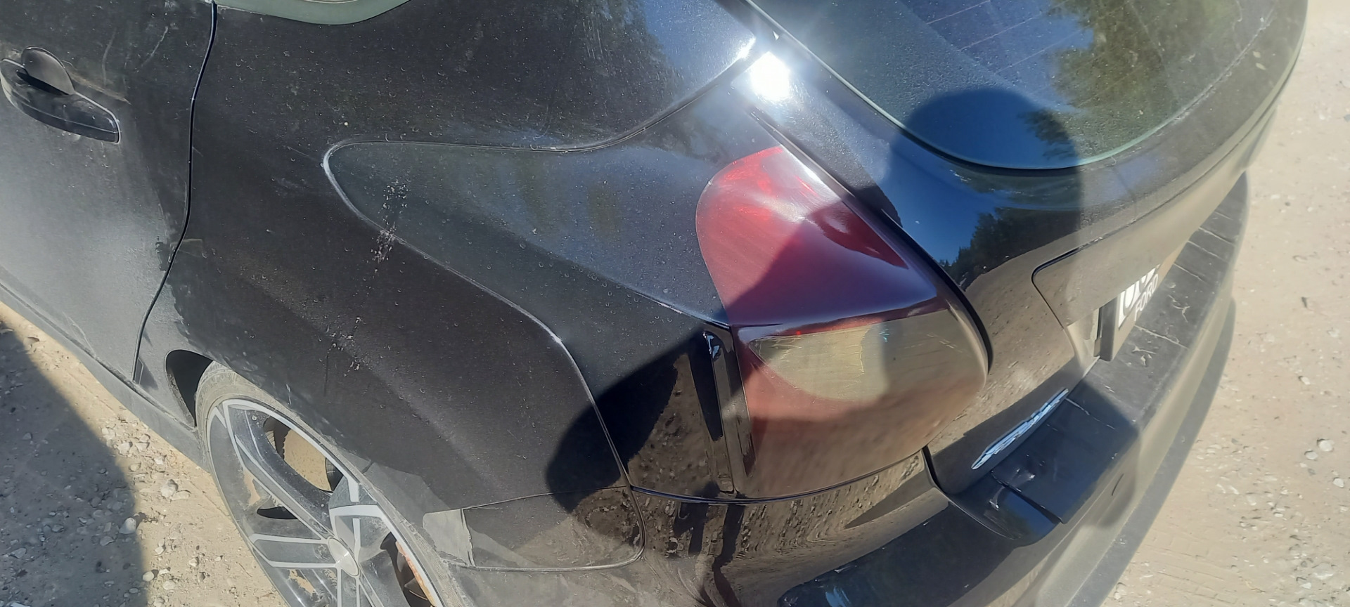 Удаление сколов на лобовом и тонировка задних фар — Ford Focus III ...