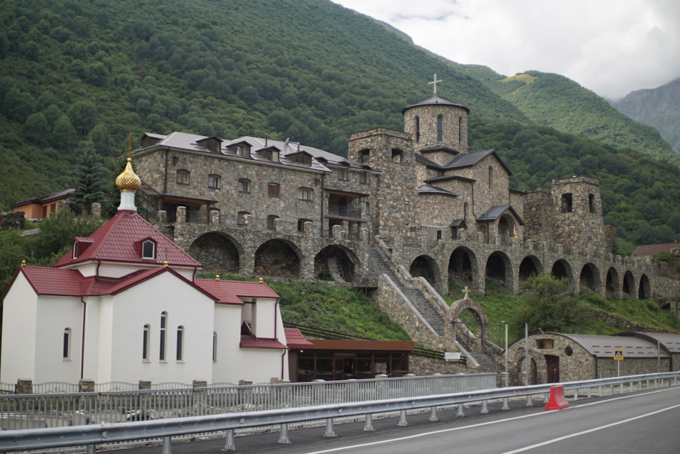 Храм в фиагдоне фото