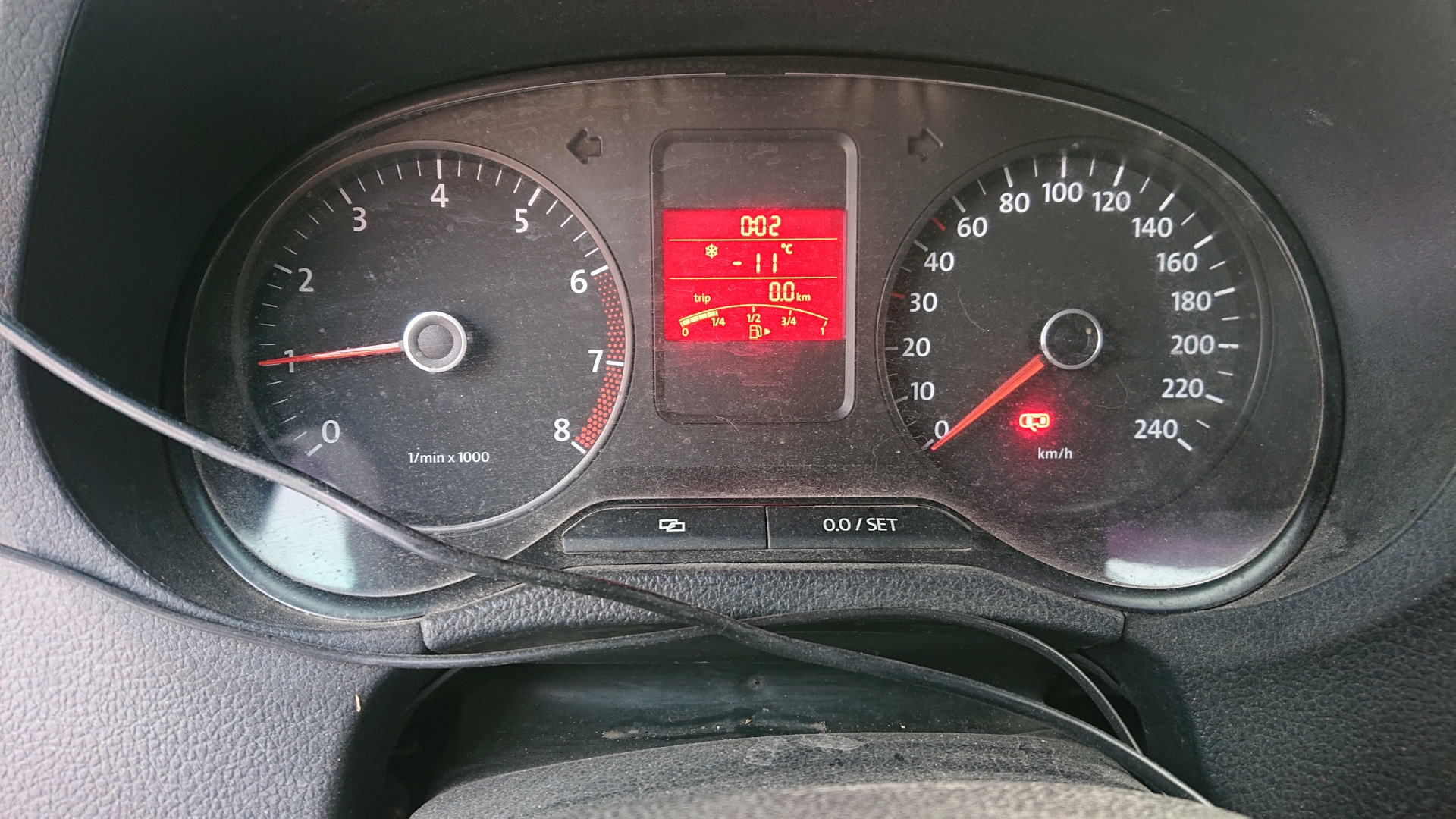 Акб AMG VARTA, работает. — Volkswagen Polo Sedan, 1,6 л, 2012 года ...