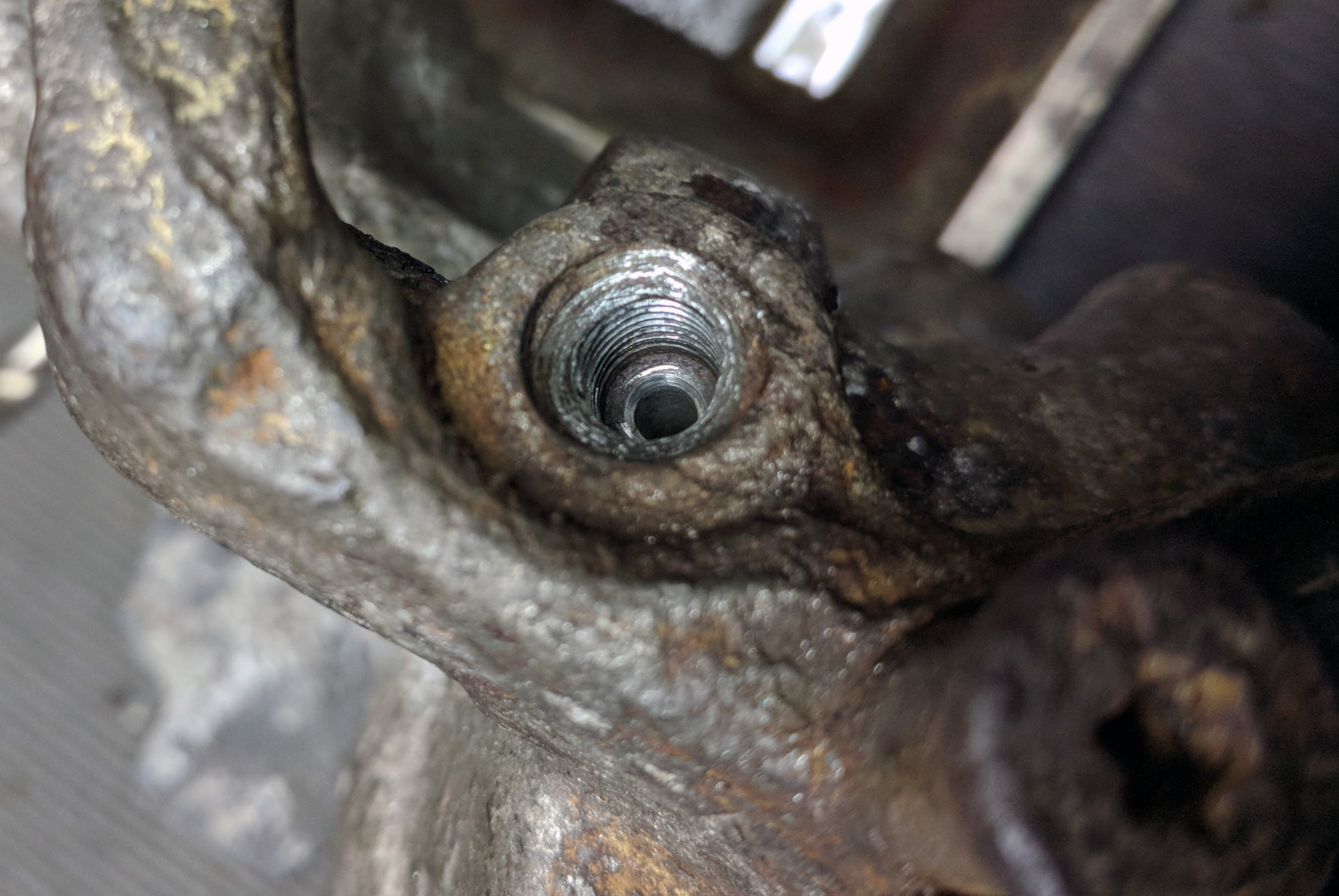 заклинила каретка ручника на суппорте — Citroen C5 (1G), 2,2 л, 2003 ...