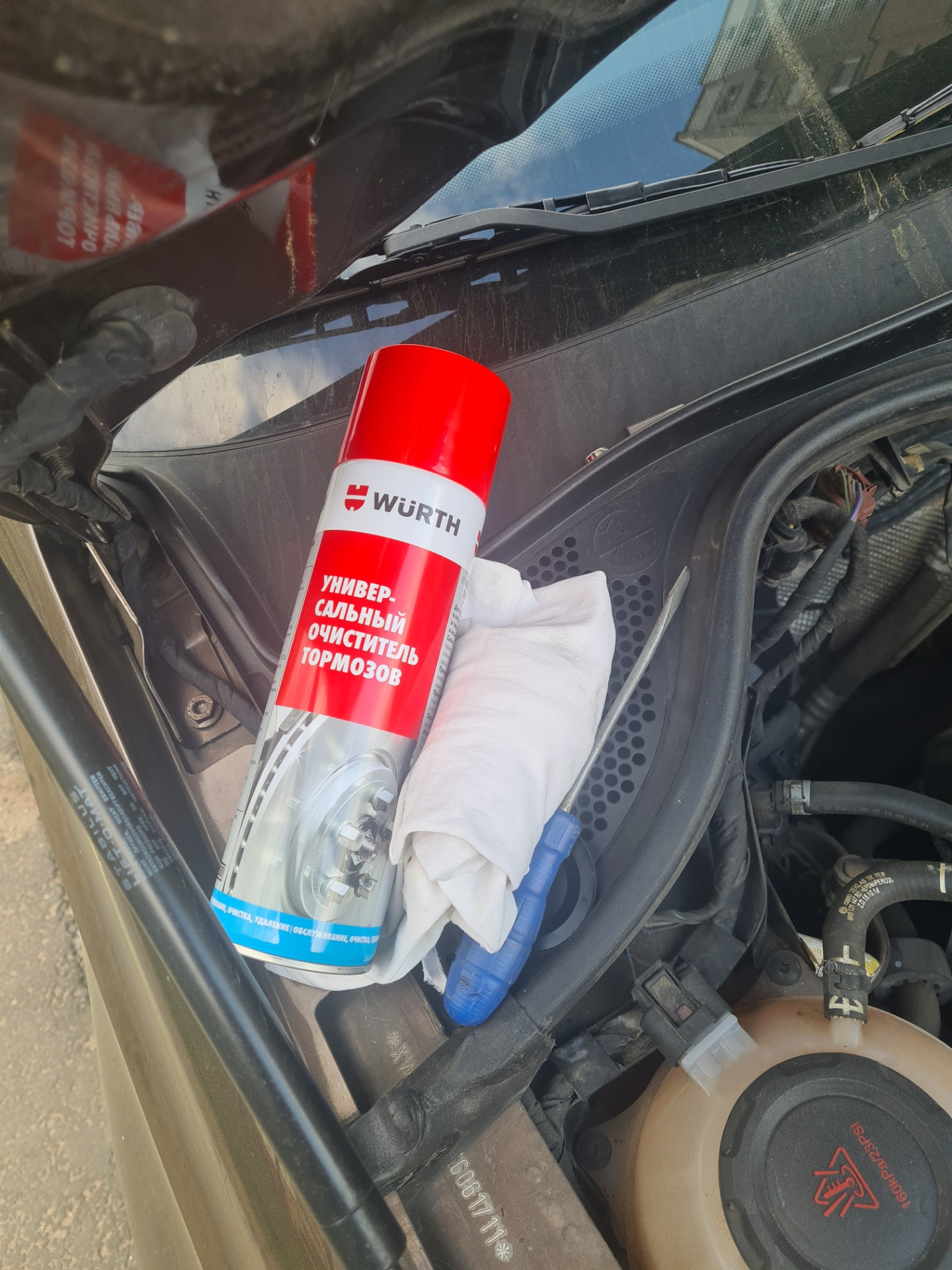 Поменял ремень генератора и смазал натяжной ролик — Volkswagen Polo ...