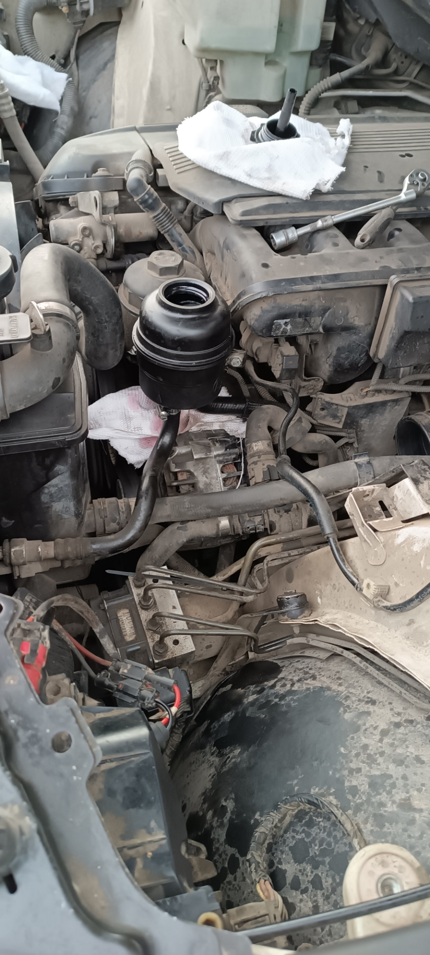 Замена жидкость в ГУРе — BMW X5 (E53), 3 л, 2005 года | своими руками ...