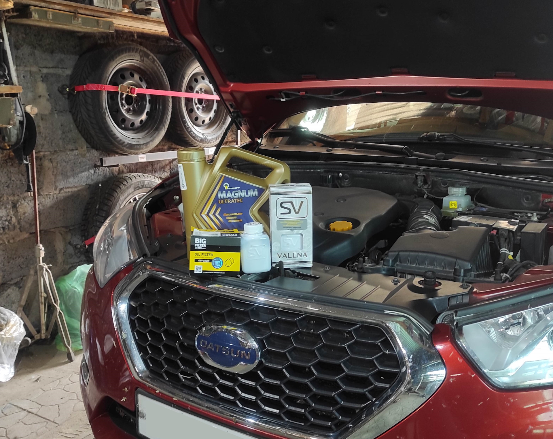Datsun on do масло двигателя. Масло датсун. залить масло датсун.