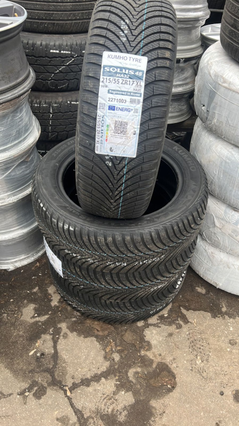 Резина kumho ha32 suv. Kumho ha32. Шины Kumho ha32. Kumho Solus 4s ha32 SUV.