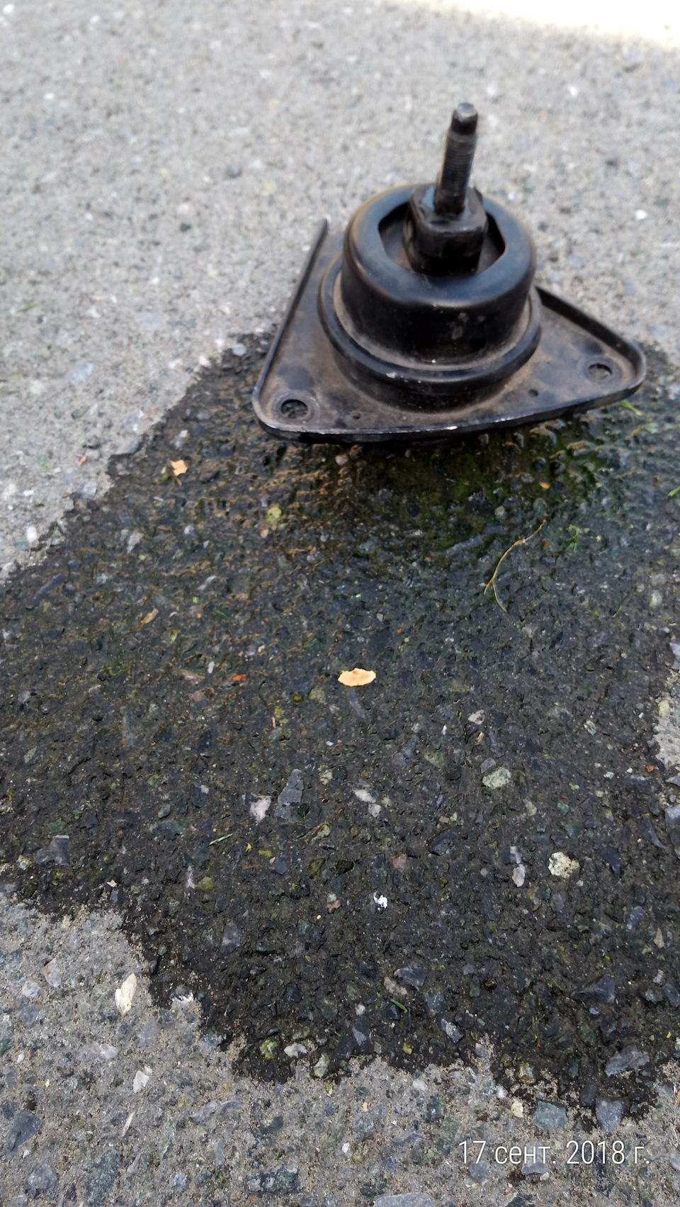 Вытекло — Hyundai i30 (1G)