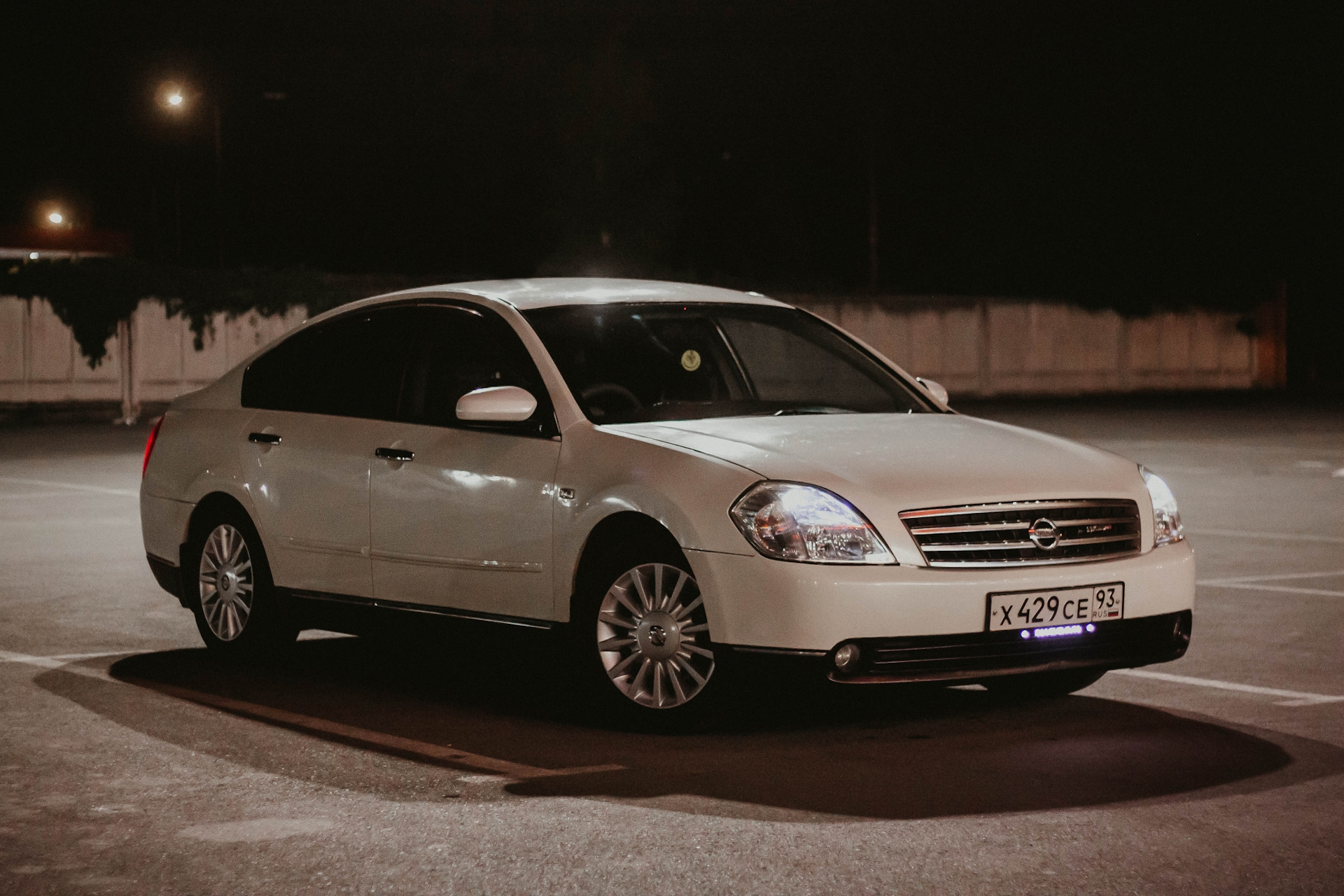 Ниссан теана j31 фото. Nissan Teana j31. Nissan Teana j31 белая. Nissan Teana 2006 белый. Ниссан Теана 31 белая.