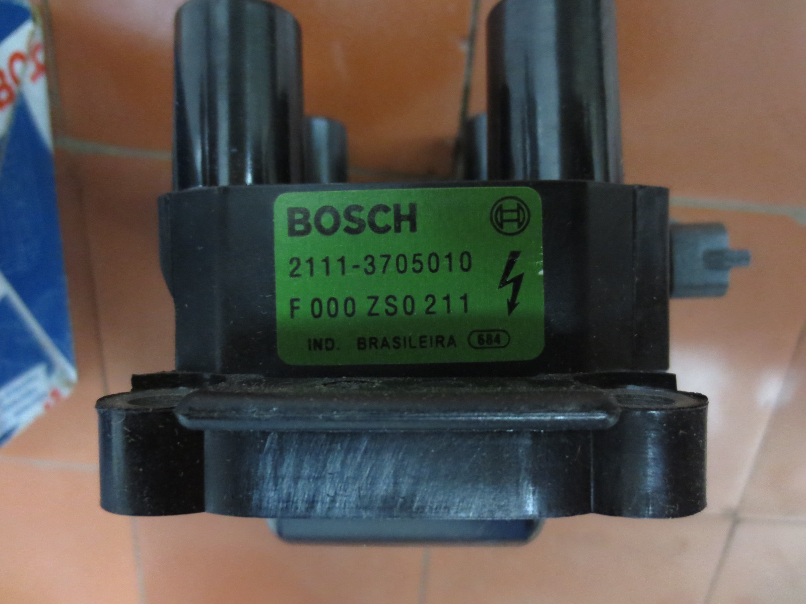 Катушка ваз 2111. Катушка Bosch 2111-3705010 f000zs0211 зажигания. F000zs0211 Bosch катушка зажигания. Катушка зажигания Bosch f 000 zs0 211. Катушка 2111 бош.