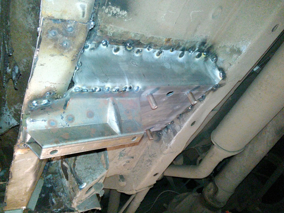 Замена порогов ВАЗ 2131 на профильную трубу — DRIVE2