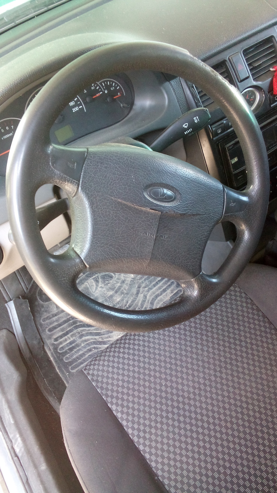 Поменял руль — Lada Приора седан, 1,6 л, 2008 года | другое | DRIVE2