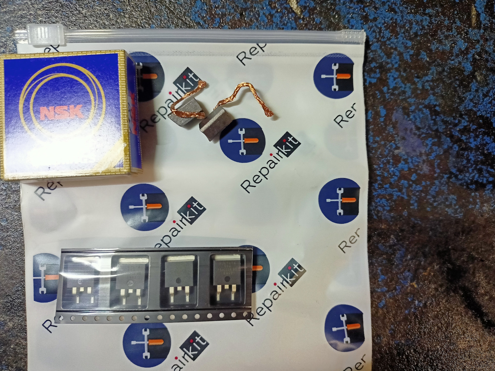 Замена щеток в блоке изитроник Опель Астра Н — Opel Astra H, 1,6 л ...