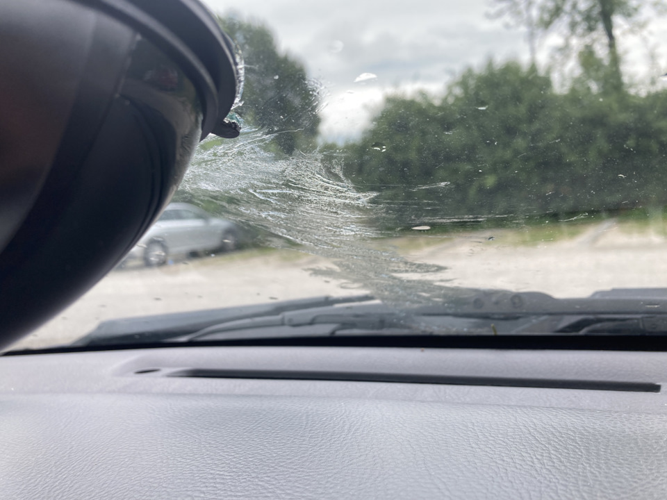 Как очистить лобовое стекло изнутри? — Toyota Corolla (120), 1,6 л ...