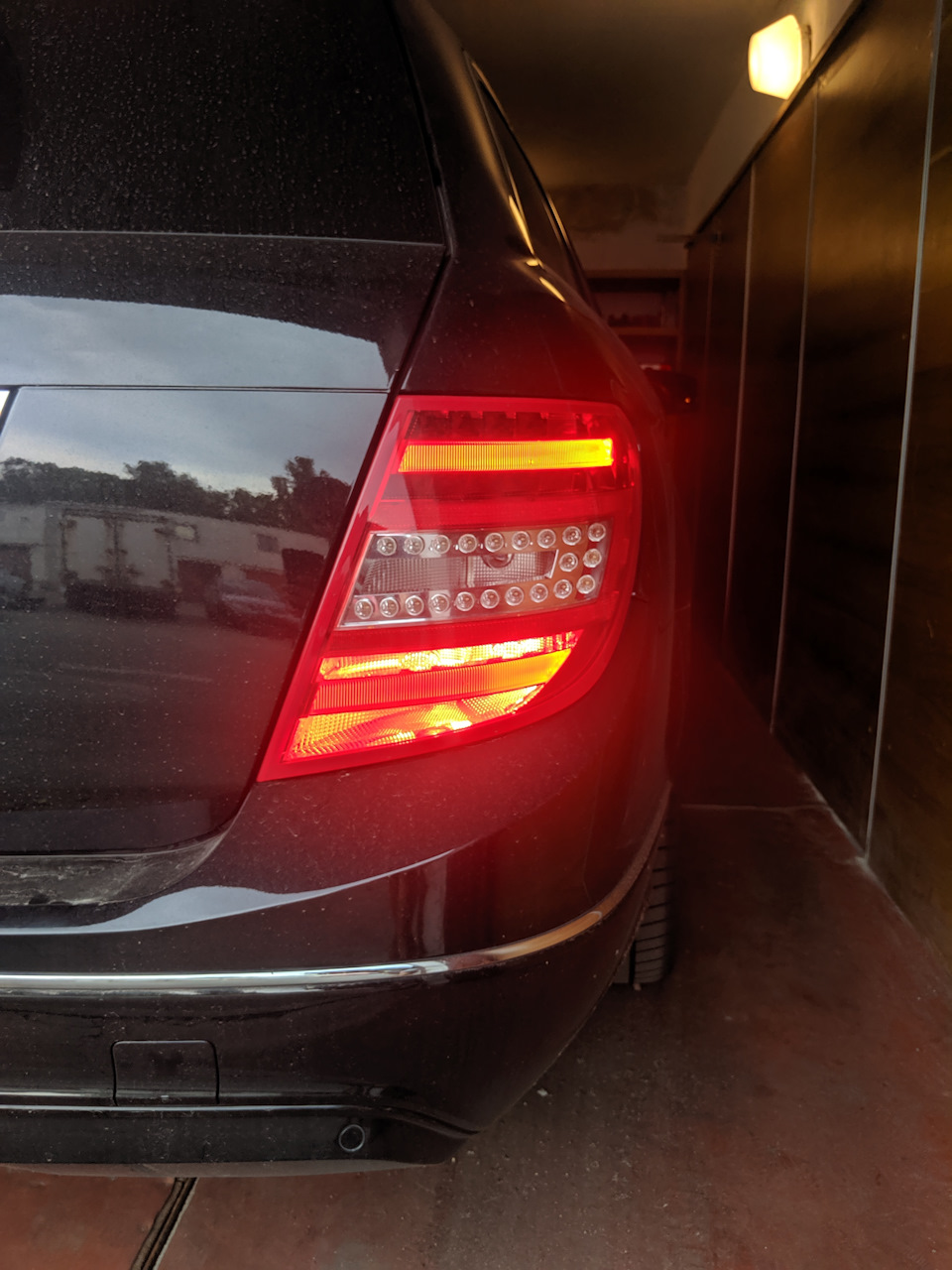 Перегорела лампочка "стопа" — Mercedes-Benz C-class Estate (S204), 2,2 ...