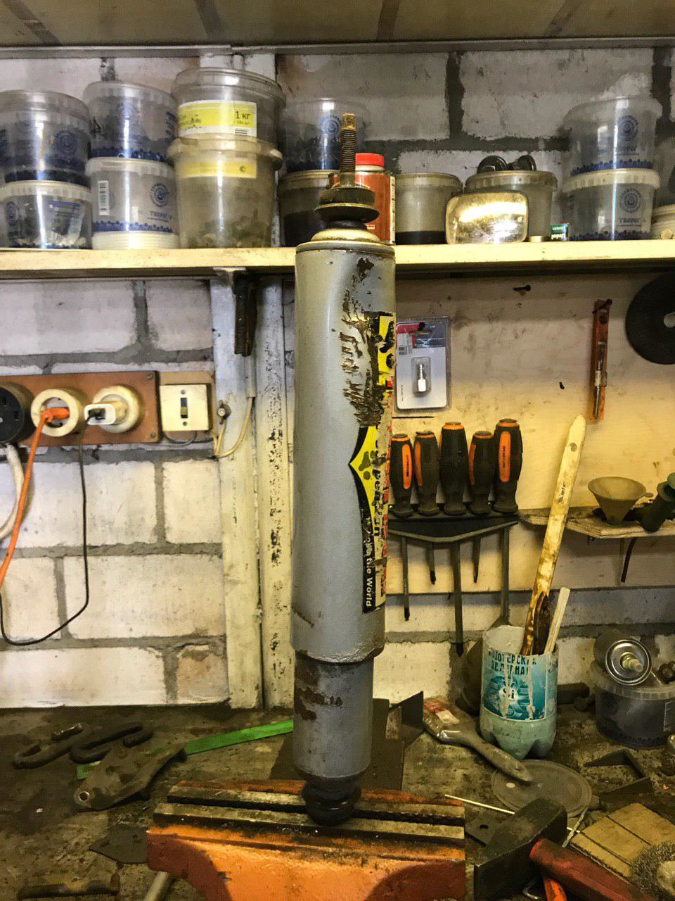 Как поставить на Тойоту рулевой демпфер от Ленд Ровера? 7 простых шагов ...