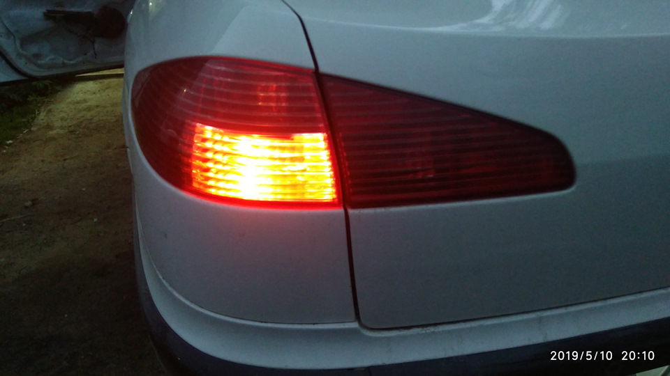 Лампочки в задние фонари — Peugeot 607, 2,2 л, 2004 года | аксессуары ...