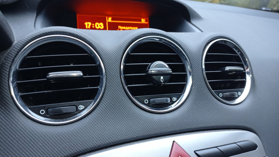 Ароматизатор салона от Peugeot 308 — Peugeot 408, 1,6 л, 2013 года ...