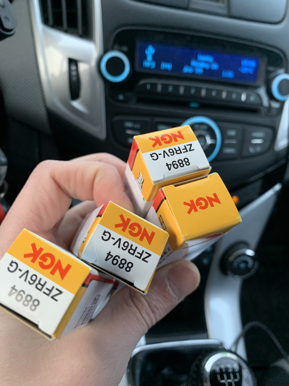 ZFR6VG Свеча зажигания 8894 NGK | Запчасти на DRIVE2