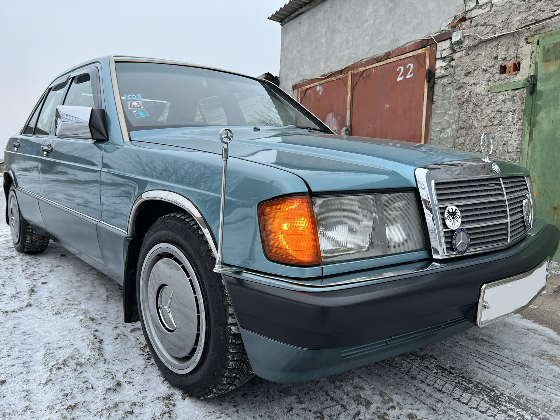 Установка. Американские габаритные огни в поворотники. — Mercedes-Benz 190  (W201), 1,8 л, 1992 года | стайлинг | DRIVE2