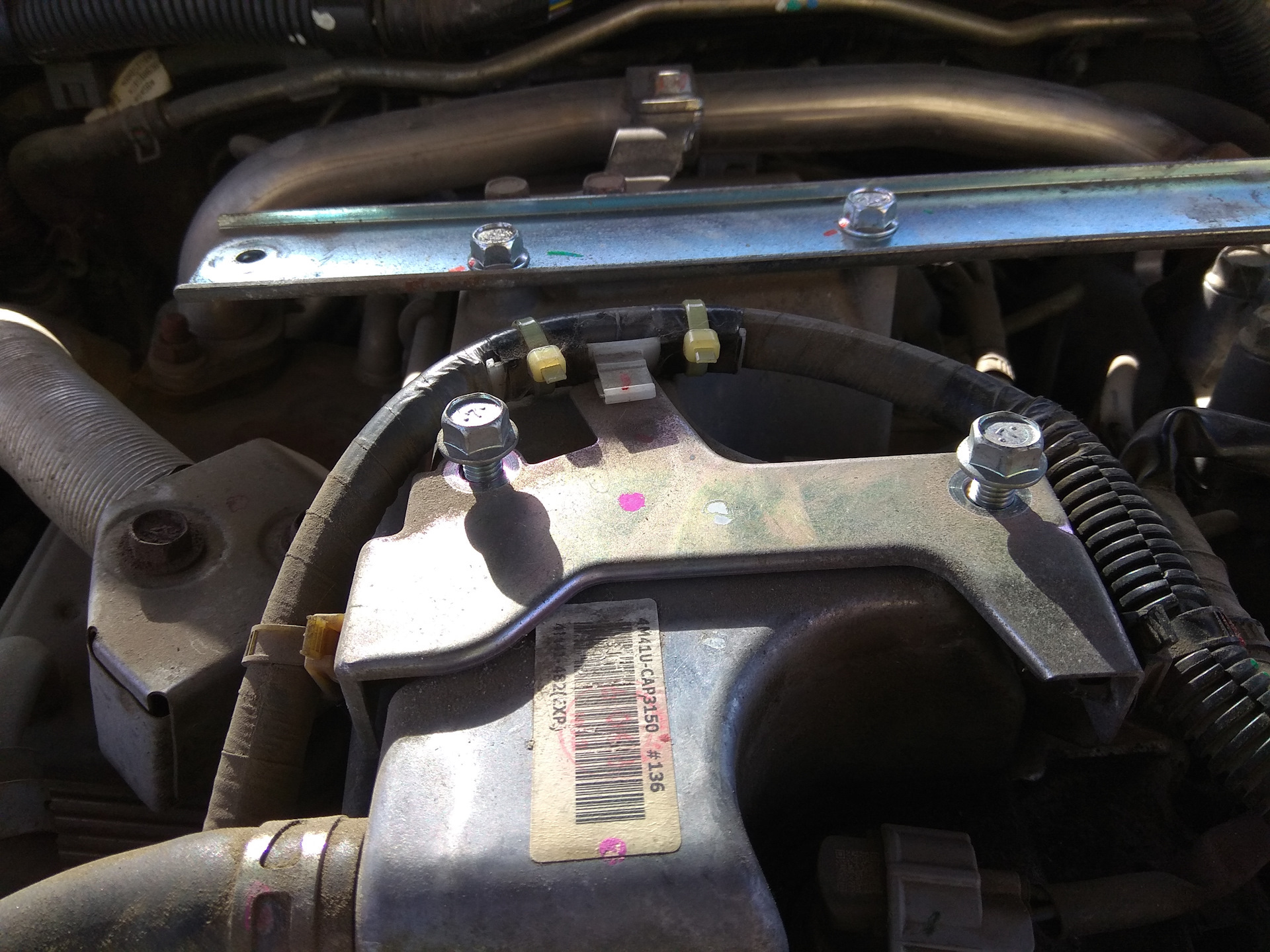 Чистим впускной коллектор на 4m41, pajero sport 3.2 — Mitsubishi Pajero ...