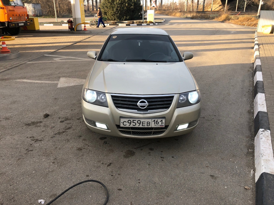 Nissan Almera Classic b10 2010