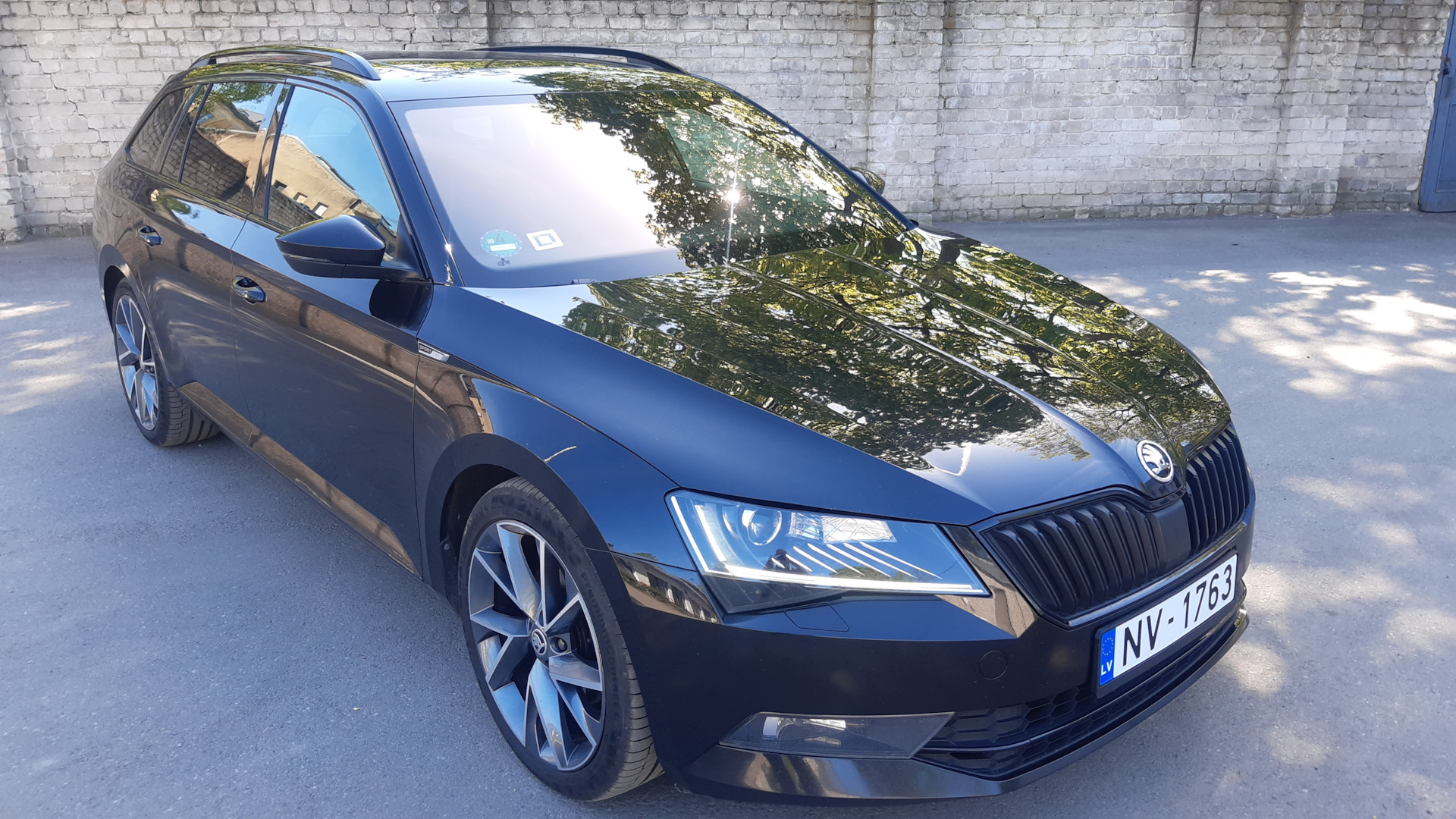 Skoda Superb Combi (Mk3) 2.0 дизельный 2018 | Skoda SUPERB Sportline на  DRIVE2