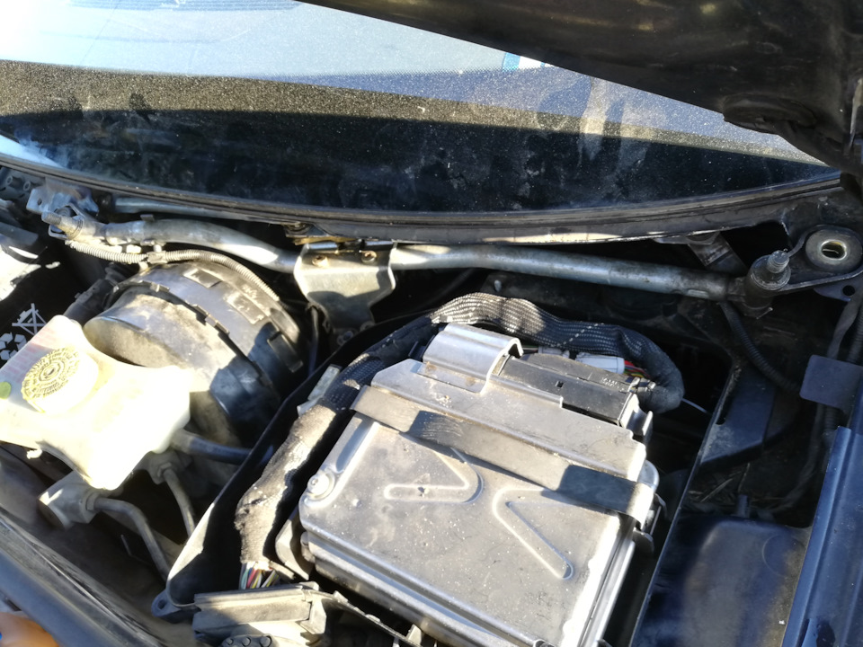 Снятие дворников — Audi A4 (B6), 1,9 л, 2003 года | своими руками | DRIVE2