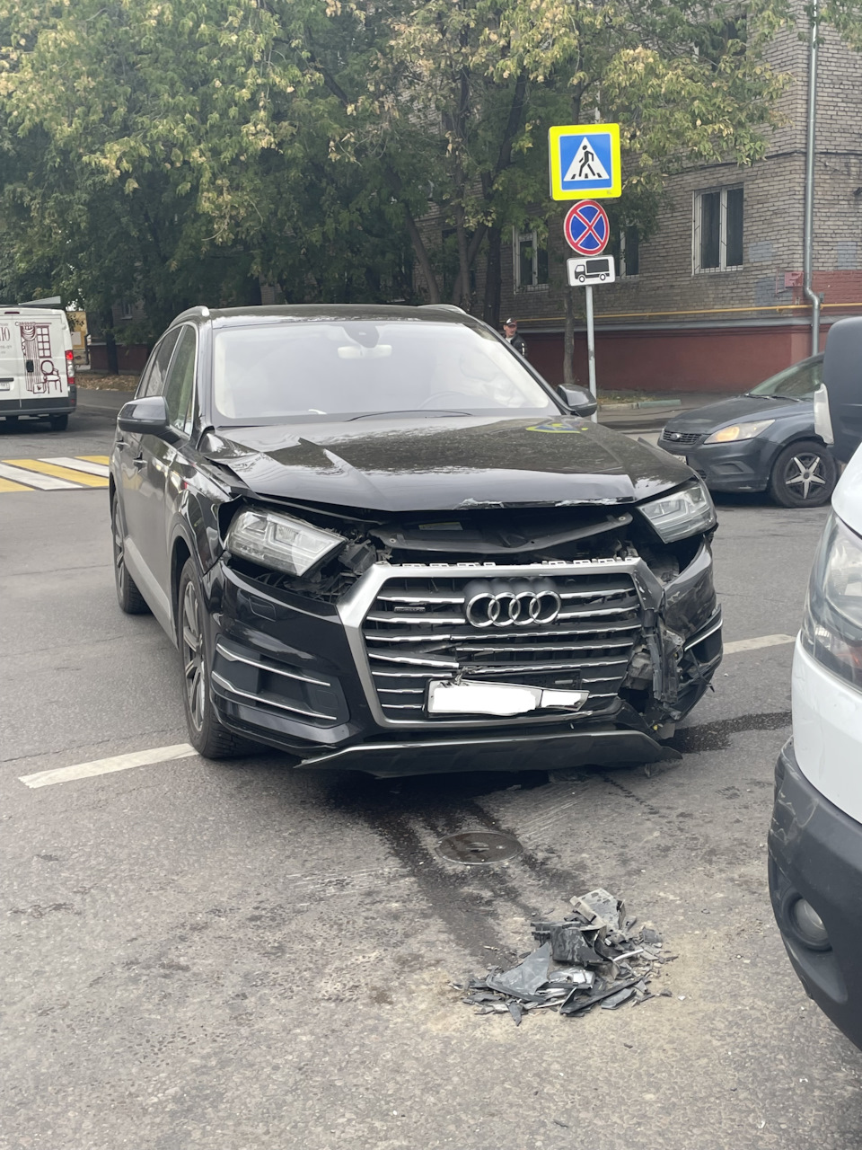 Пост боли и печали — Audi Q7 (2G), 3 л, 2015 года | ДТП | DRIVE2