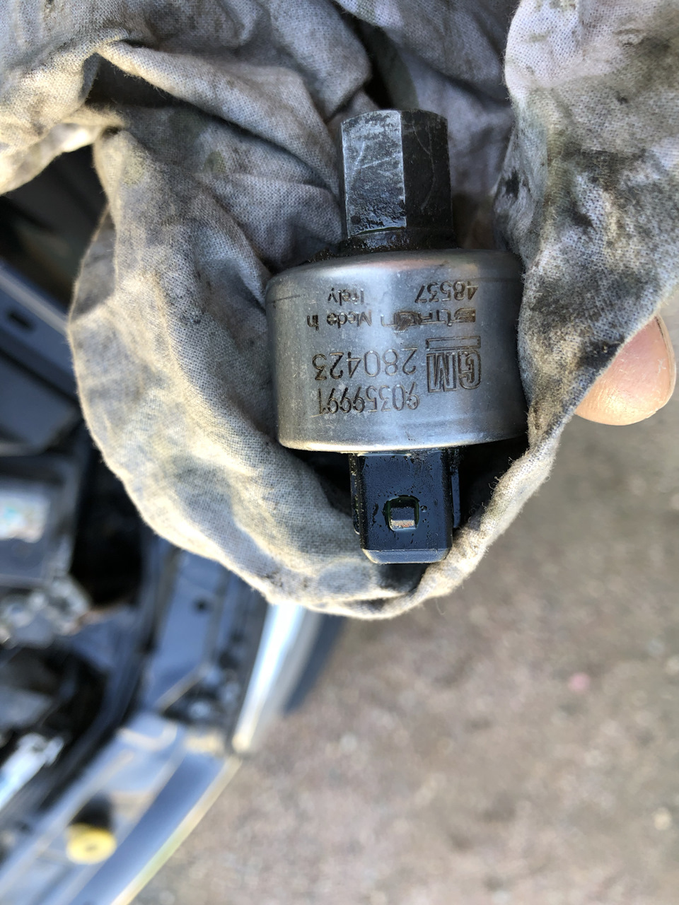 Замена датчика давления хладагента, разъёма, радиатора кондиционера, чистка ради