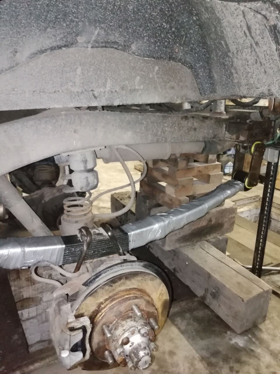 Замена задних рессор — УАЗ 31514, 2,7 л, 1997 года | расходники | DRIVE2