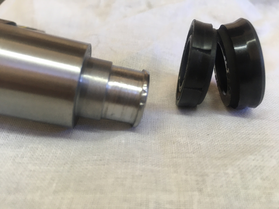 Манжета для гидравлического домкрата 2т. Манжета для подкатного домкрата 2т 14мм 24мм. Ремкомплект подкатного домкрата 2т матрикс. Ремкомплект подкатного домкрата 2т матрикс. Сальник манжета для подкатного домкрата 2т.