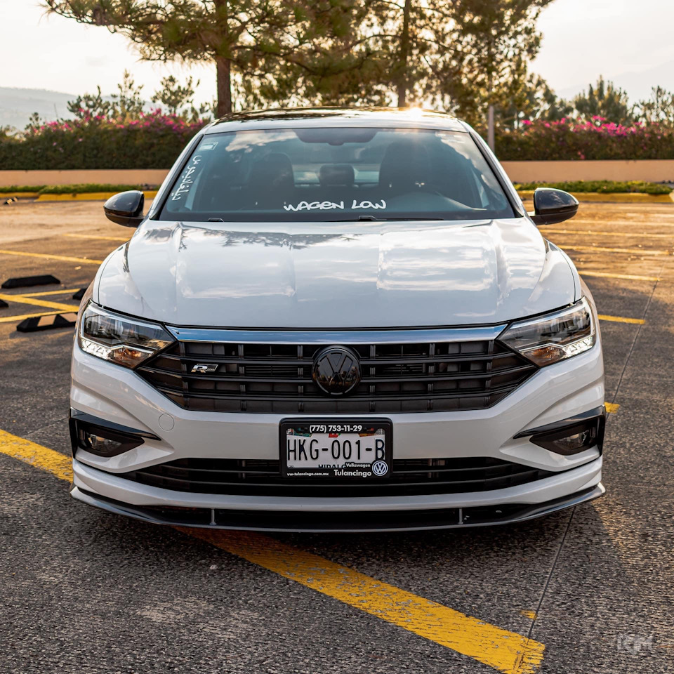 Volkswagen Jetta 2020 r line