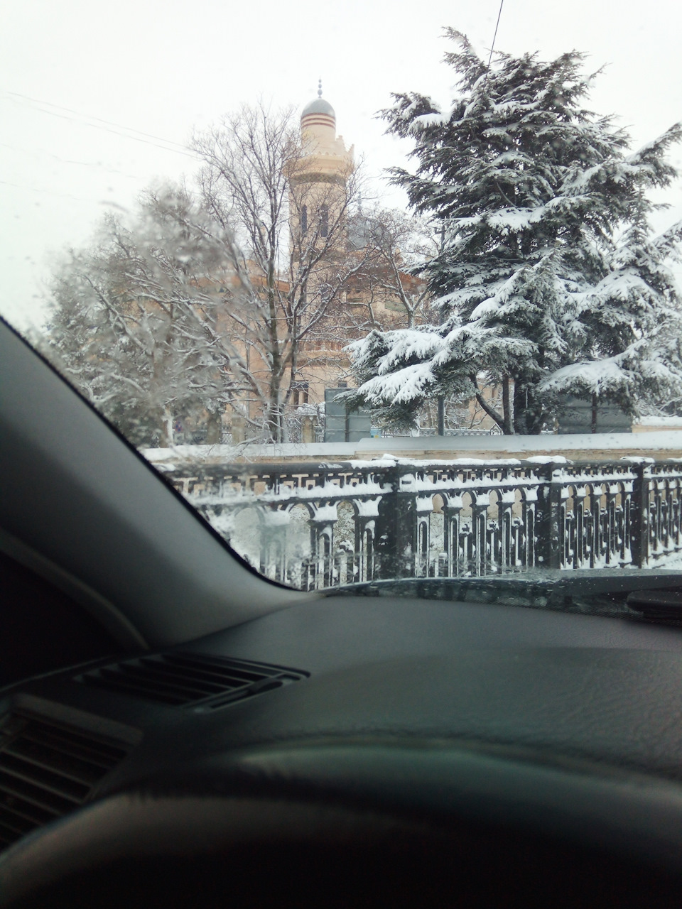 Феодосия 𝔸𝕦𝕕𝕚 𝔸𝟞 ℚ𝕦𝕒𝕥𝕥𝕣𝕠 07.01.2019г. 📷🌨❄ ♕♕♕ — Audi A6 (C4),  2,6 л, 1996 года | фотография | DRIVE2