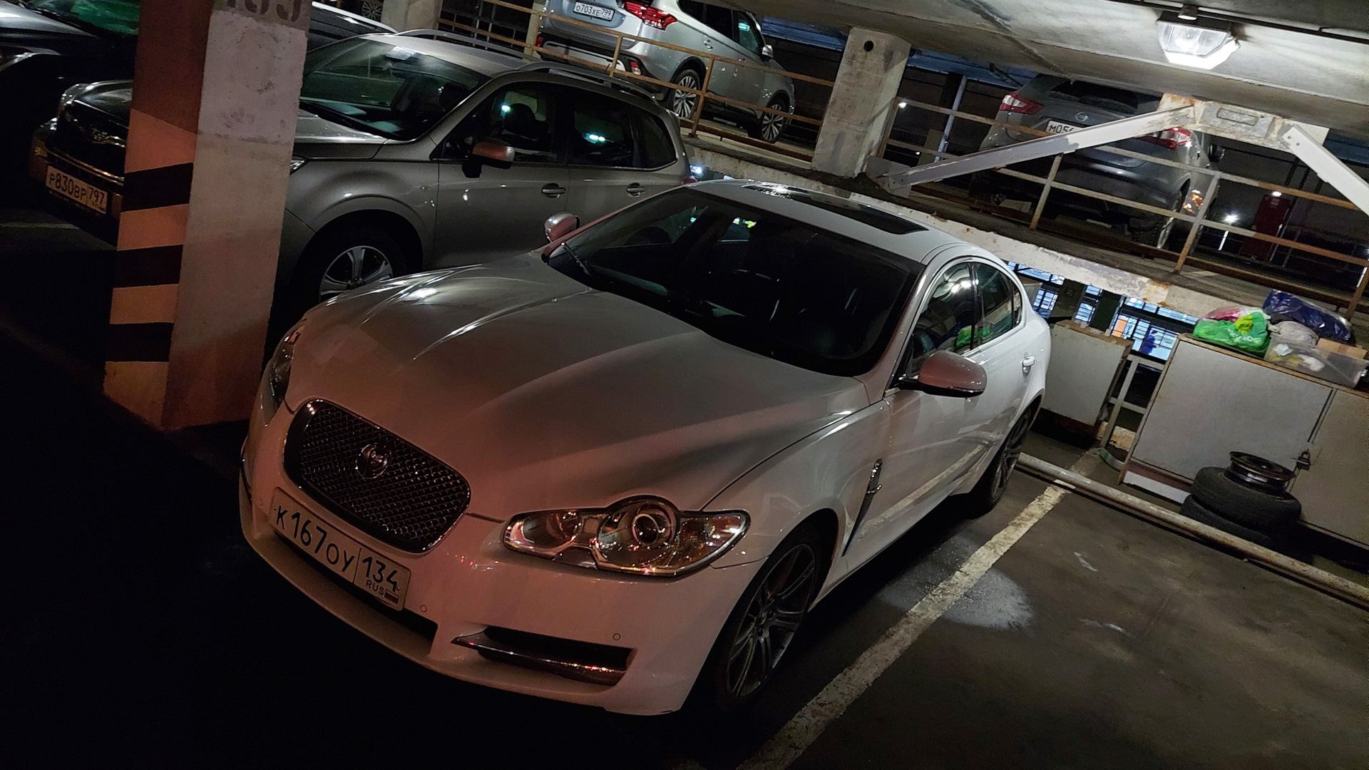 Jaguar XF (1G) 3.0 бензиновый 2011 | Спорт по английски на DRIVE2