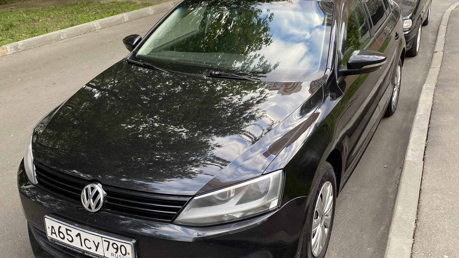 Volkswagen Jetta VI 1.6 бензиновый 2013 | Чёрный ворон на DRIVE2