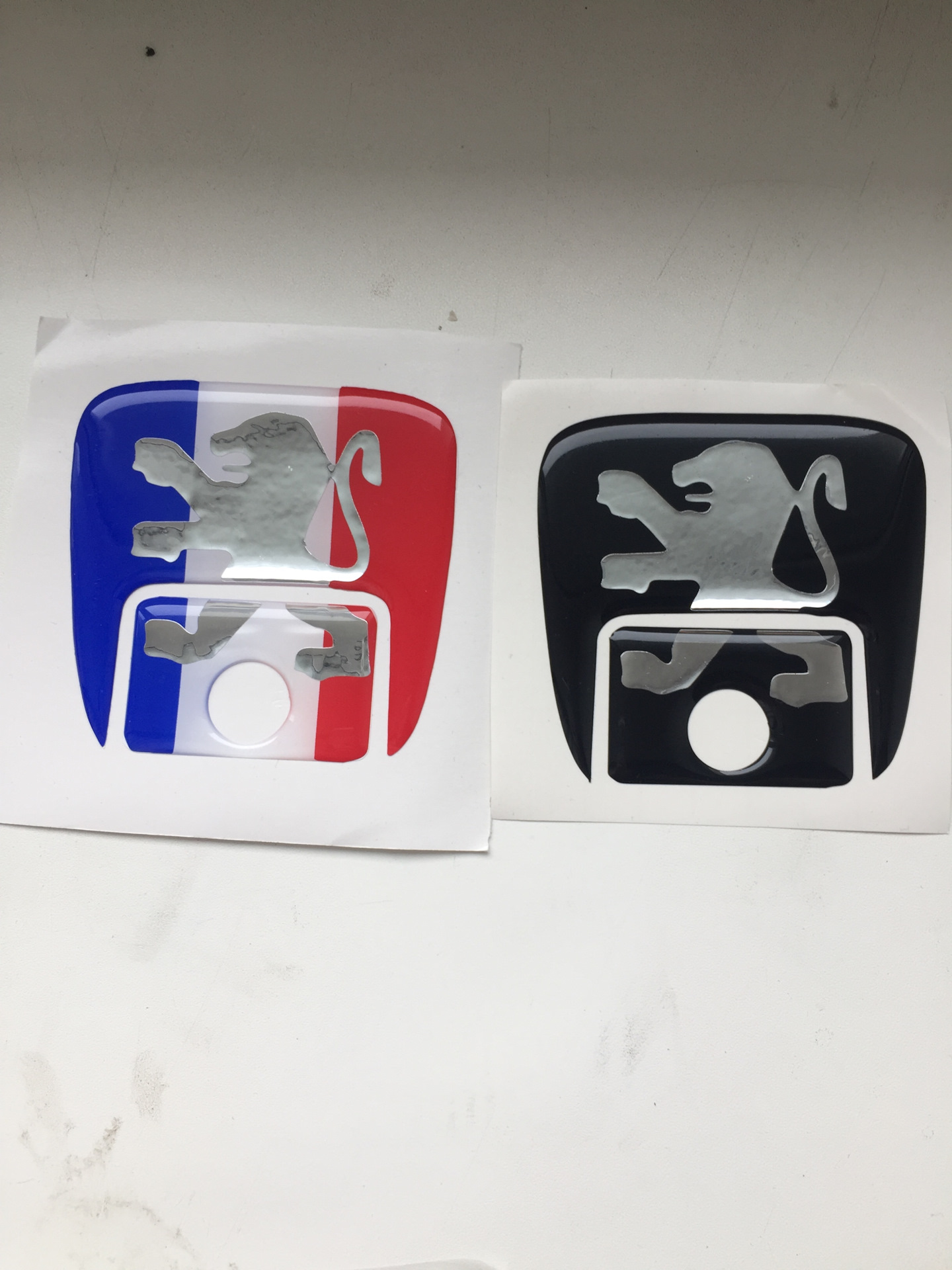 значок крышки багажника. эмблемы крышки багажника jac s5. Nissan qashqai 2007 эмблема на багажник. эмблема пежо 406 на крышку багажника. купить эмблему опель на крышку багажника.